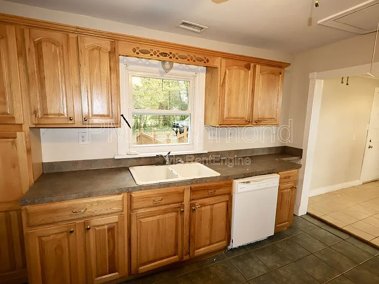 3963 Oakleys Ln — Photo 9