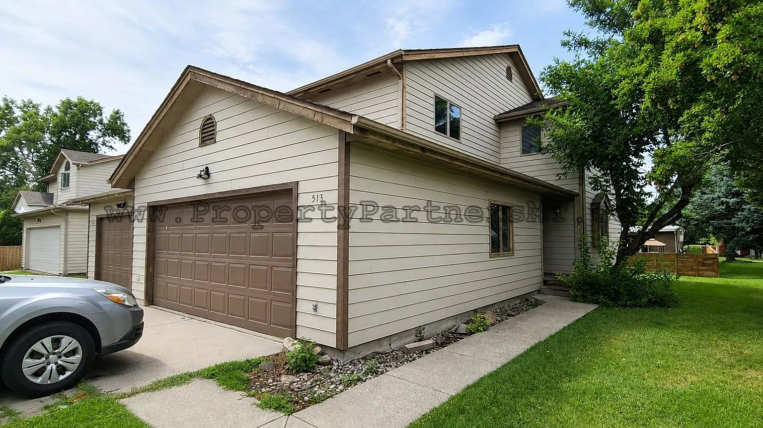 Spacious 3 Bed/2.5 Bath Duplex with Garage! — Photo 1