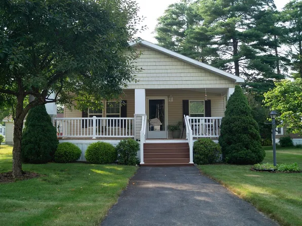 49 Temple Drive, Rochester, NH 03868