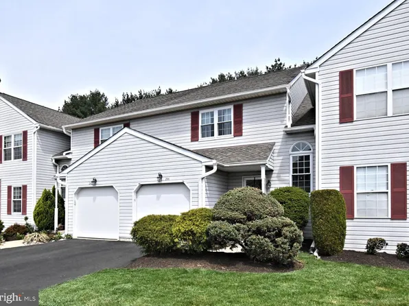 201 Essex Ct, Lansdale, PA 19446