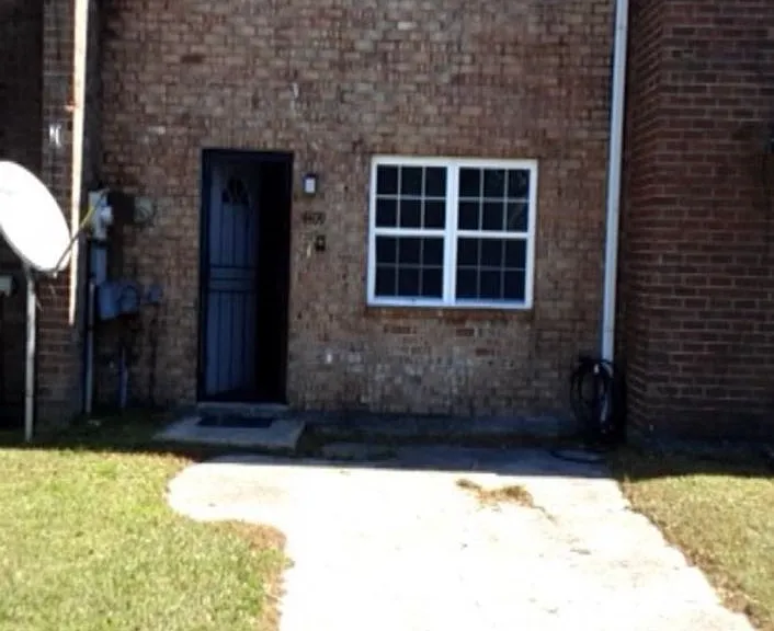 4409 Skyview Dr — Photo 1