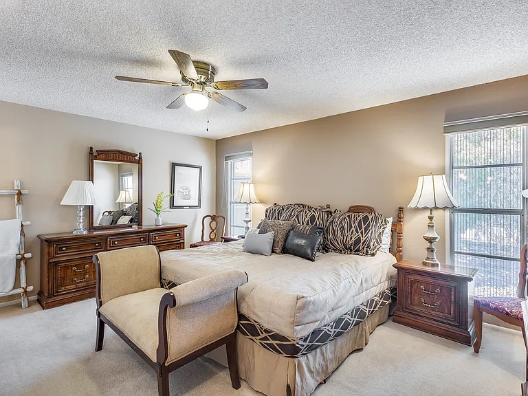 9739 W Desert Hills Dr — Photo 20