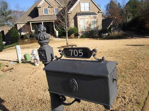 2nd image of 705 Summerbrooke Ct