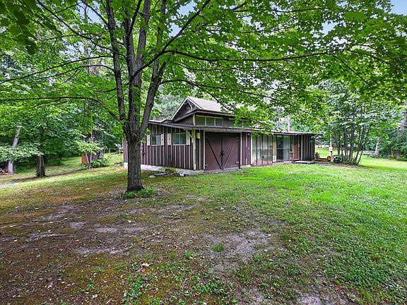 3rd image of 9661 County Road 11 NE