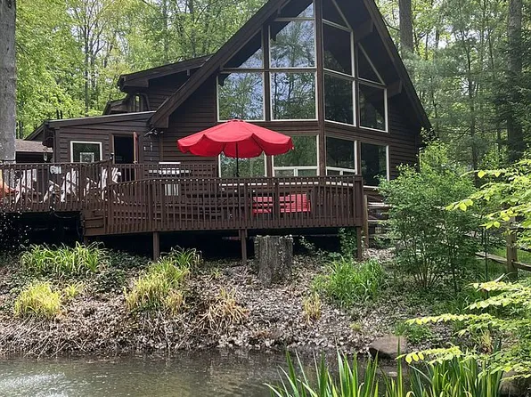 17126 Catsden Rd, Chagrin Falls, OH 44023