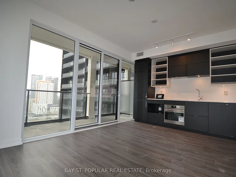 20 Edward St #2016 — Photo 2