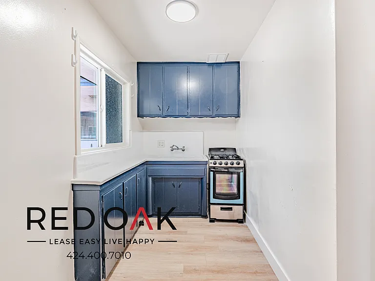 439 S Catalina St #8 — Photo 2