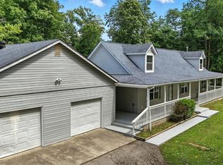 8536 Fairhaven College Corner Rd, College Corner, OH 45003