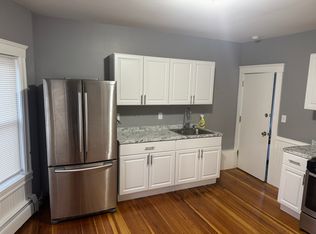 86 Owen Ave FLOOR 3, Pawtucket, RI 02860