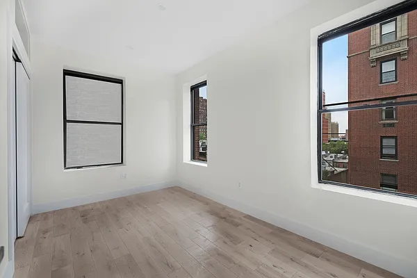 Rented by Compass | media 25