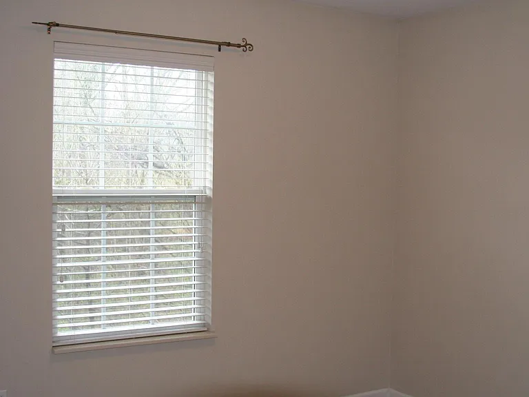 541 Mountain Pass Ln — Photo 16