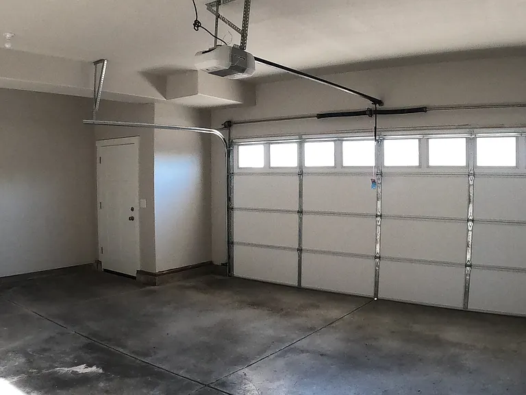 1792 SE Jonathan Ave — Photo 5