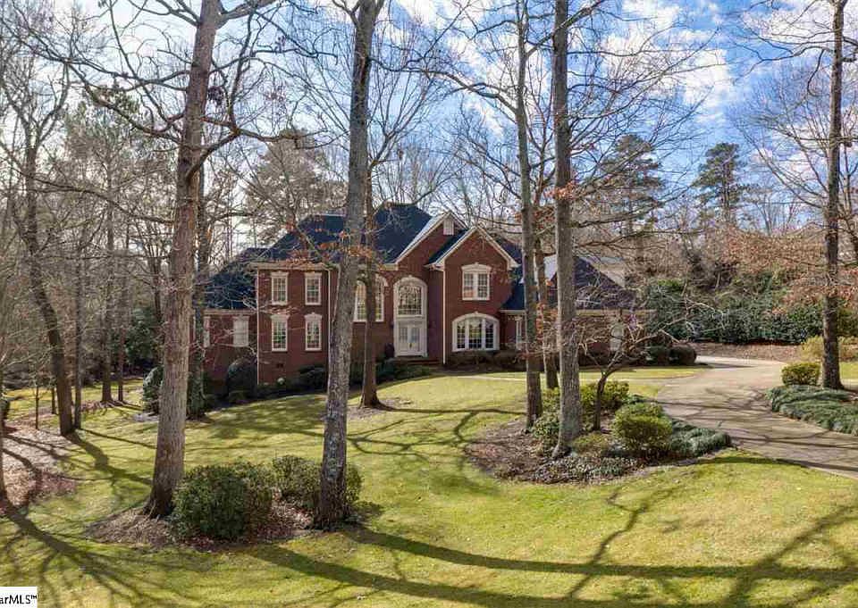 1st image of 104 Stonebrook Farm Way