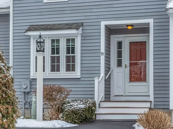 85 Laurelwood Dr, Hopedale, MA 01747