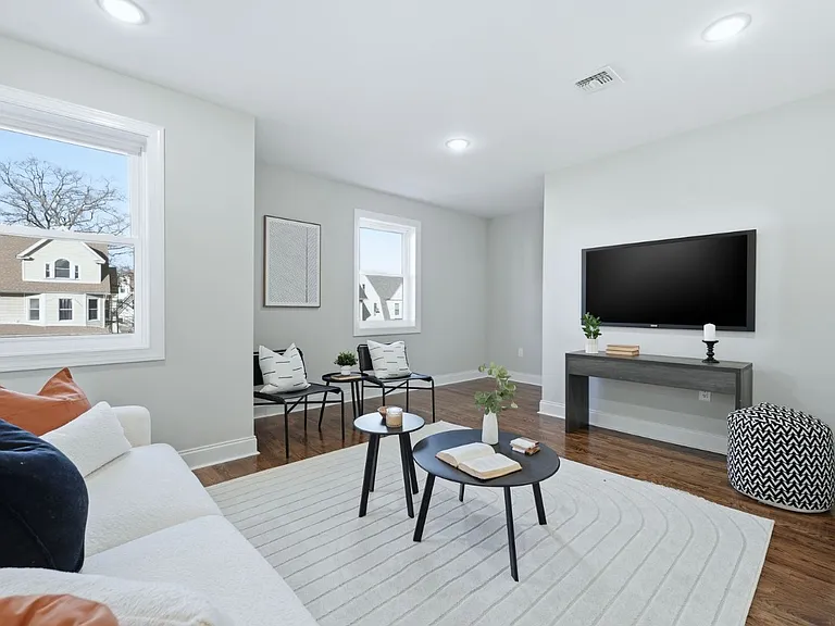 46 Eppirt St #2 — Photo 4