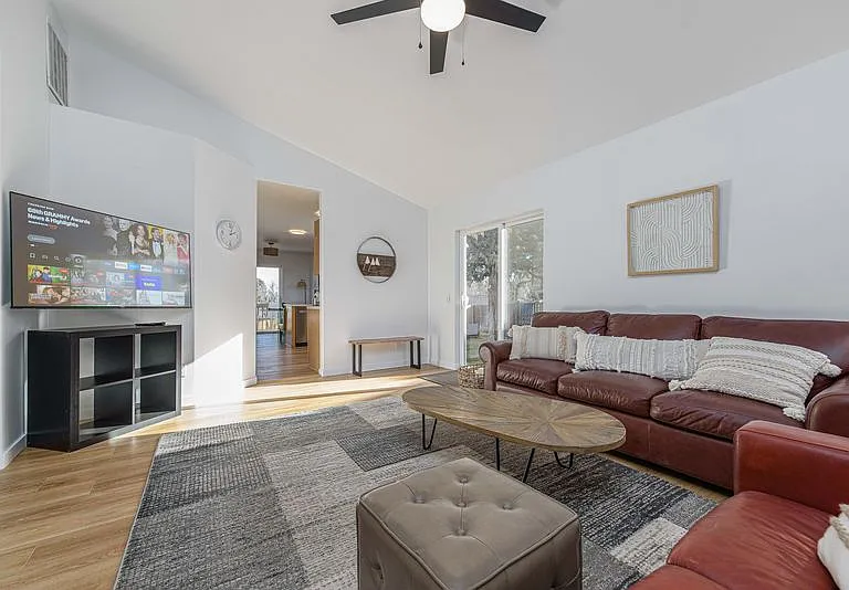 NE Mable Ct — Photo 9