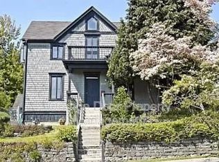 1917 N 37th St UNIT 1, Seattle, WA 98103