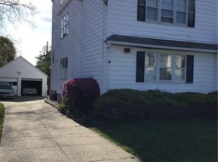 765 Huntington Rd, Bridgeport, CT 06610