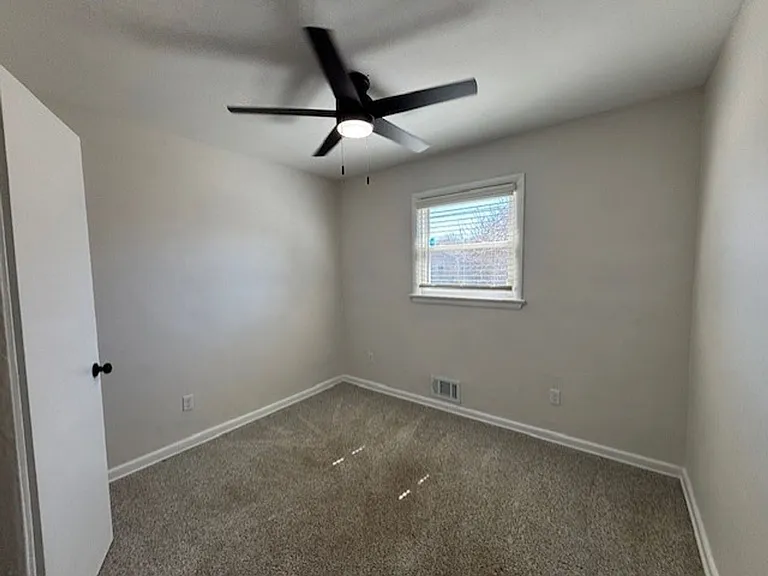 1407 Kay Ave — Photo 16
