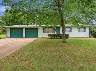 3330 SW 30th Ter, Topeka, KS 66614