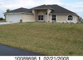 4th image of 2105 SW 31st Ter