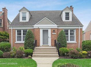 9432 Henrietta Ave, Brookfield, IL 60513