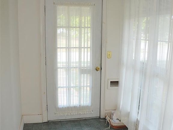2nd image of 411 E Market Ave