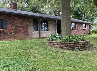 2 Lakeshore Dr, New Baden, IL 62265