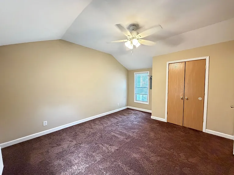 538 Lilly Ave — Photo 6