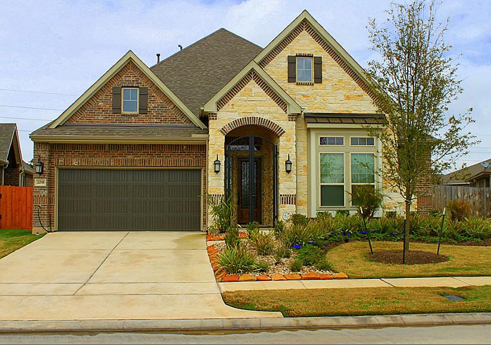 This is a Chesmar Homes Charlton model with lots of custom upgrades.