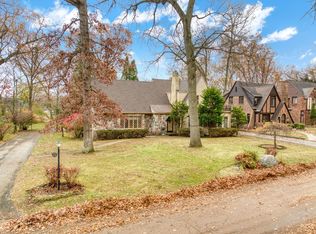 901 Briarcliff Rd, Jackson, MI 49203