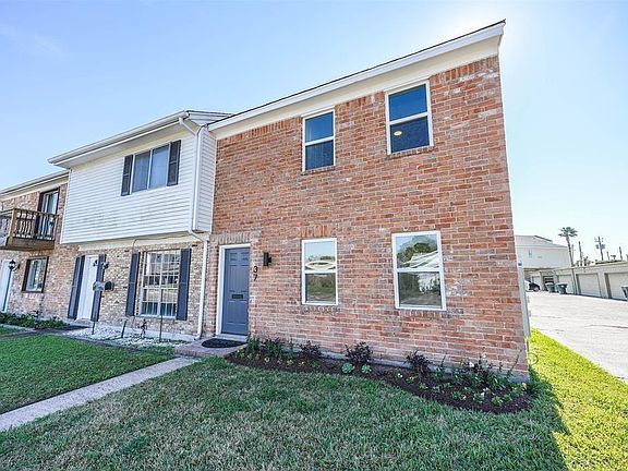3rd image of 37 San Jacinto Dr