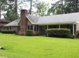 705 Lakeview Ave, McComb, MS 39648