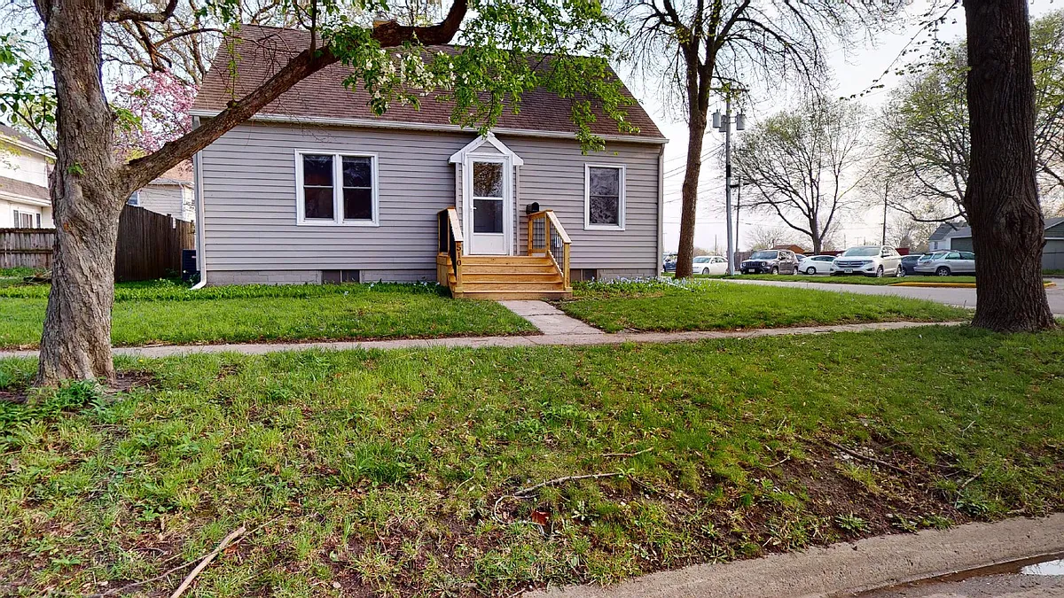 Building Photo - 510 7th St