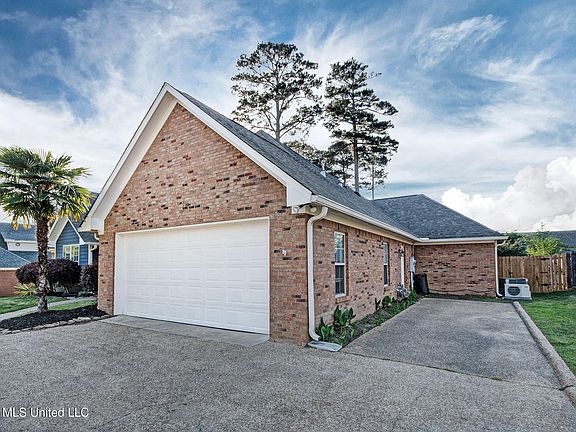 3rd image of 519 Ridge Cir