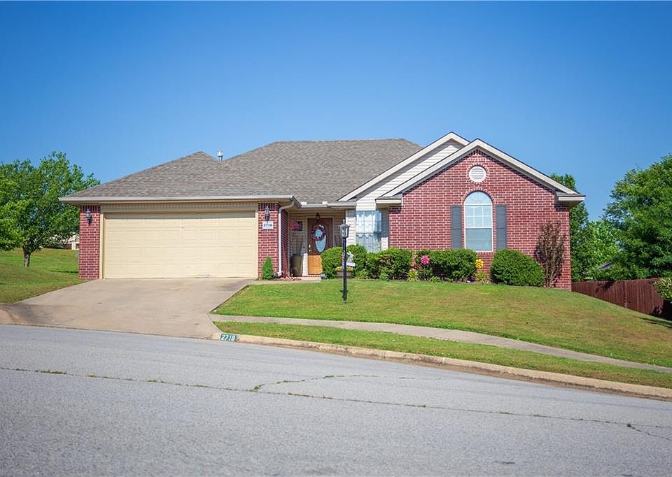1st image of 2718 Highland Cir