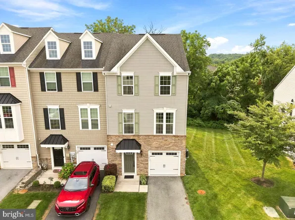 130 Cricket Dr, Malvern, PA 19355