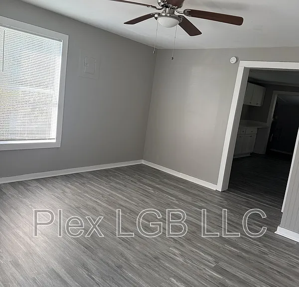 203 Front St — Photo 6