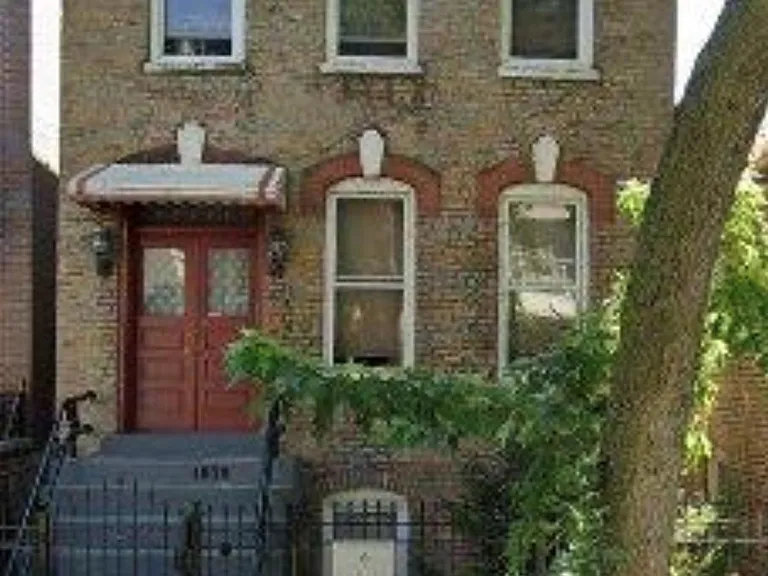 1079 N Marshfield Ave #BST — Photo 1