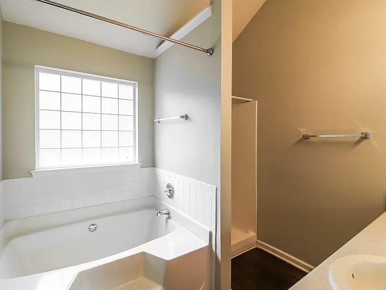 412 Peterson Dr — Photo 13