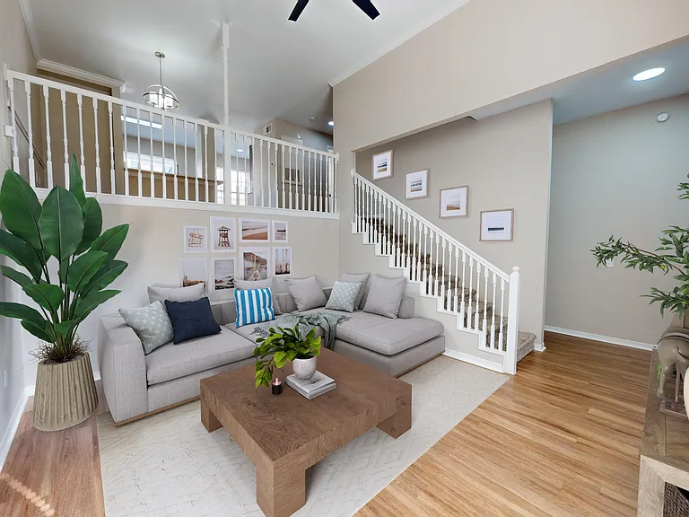 Harbortown — Photo 15
