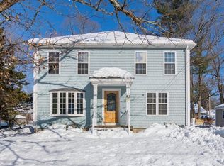 31 Robinswood Rd, Weymouth, MA 02190