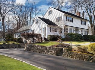59 Elm Pl, New Canaan, CT 06840
