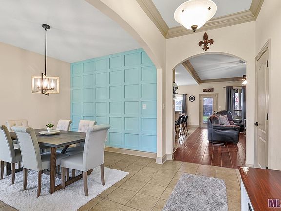 3rd image of 10548 Creek Haven Ln