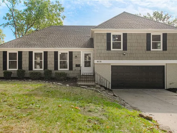 9531 Beverly St, Overland Park, KS 66207