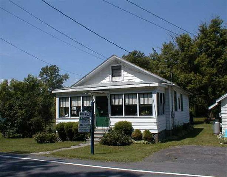 5th image of 1053 RIVER Road