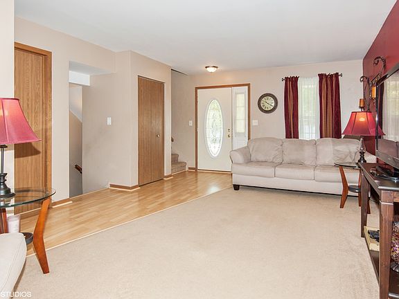2nd image of 4301 Glenlo Dr