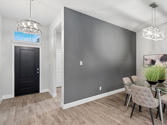 5th image of 1010 Silver Oak Dr