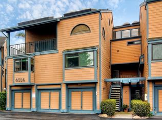 4014 Layang Layang Cir APT D, Carlsbad, CA 92008