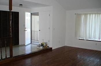 1st image of 909 Myrtlewood Ct
